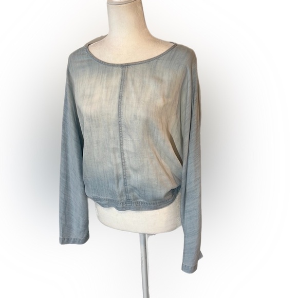 NWOT Chelsea and Violet Chambray Shirt Open Back With Tie Size L - Picture 1 of 12
